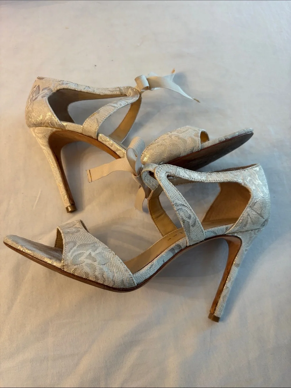 Bettye Mueller elegant Ivory Lace Open-Toe Heels with Ankle Tie, SZ 7.5